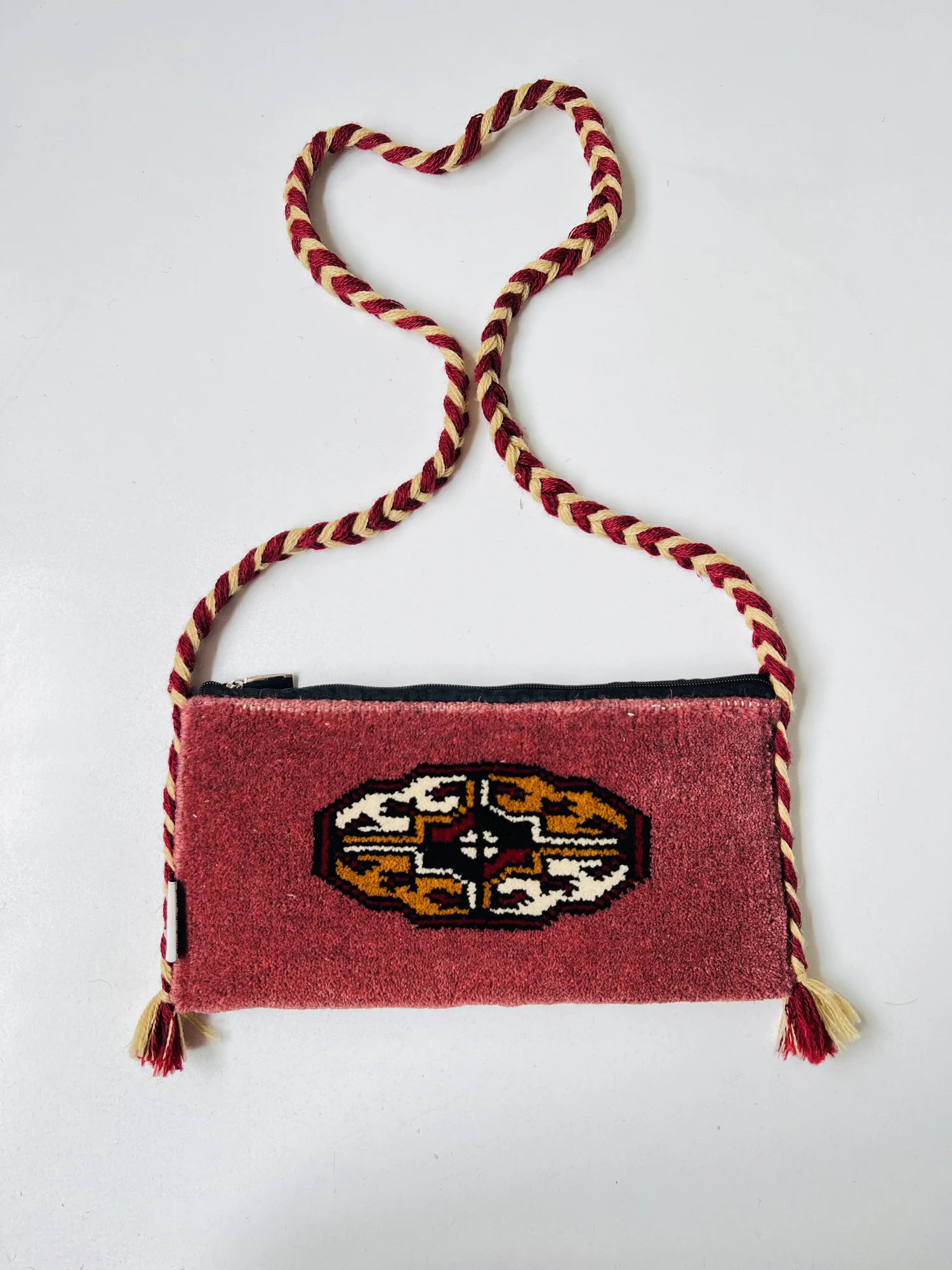 Mari Gol carpet bag · Peach